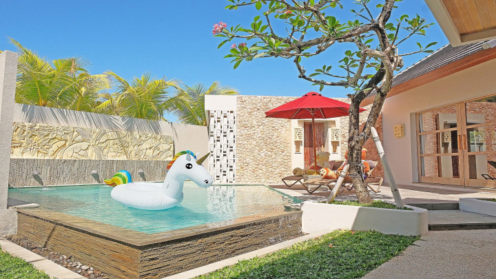 Vivara Rock Tropical Bliss